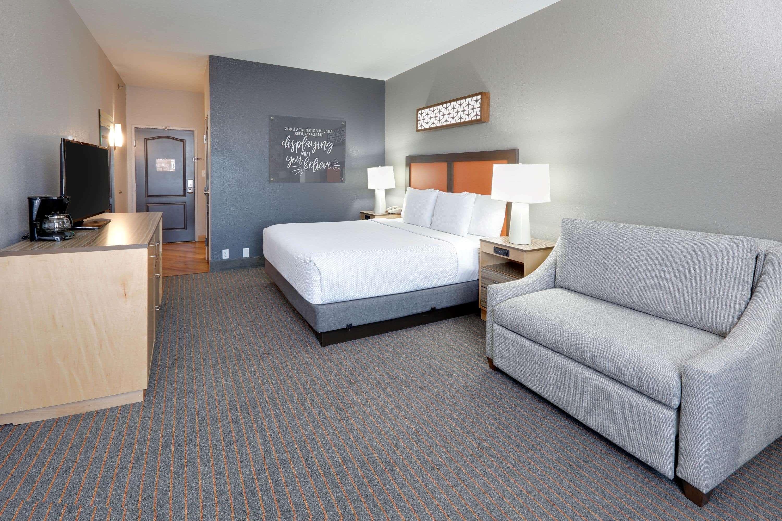 La Quinta By Wyndham Dallas Love Field Bagian luar foto