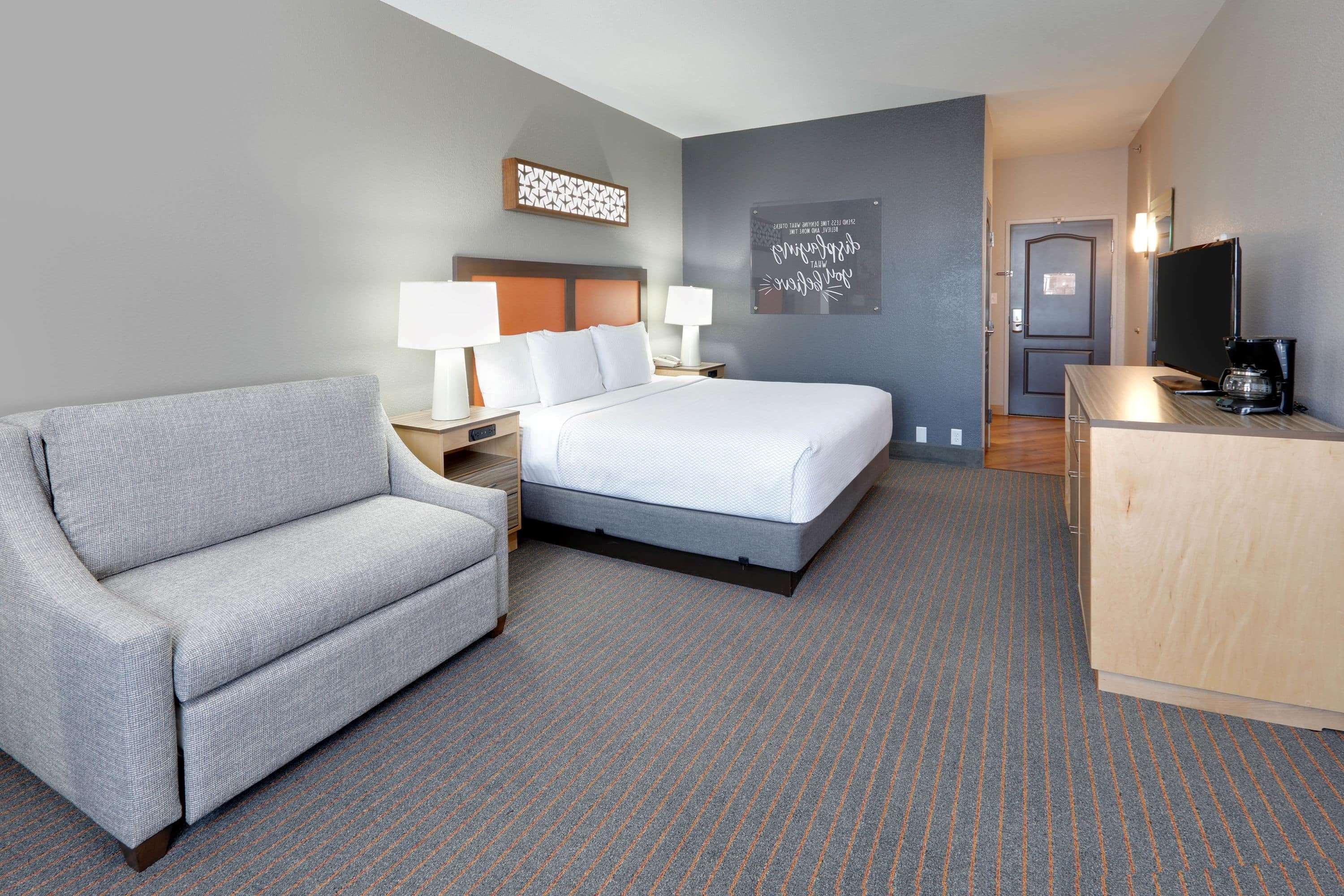 La Quinta By Wyndham Dallas Love Field Bagian luar foto