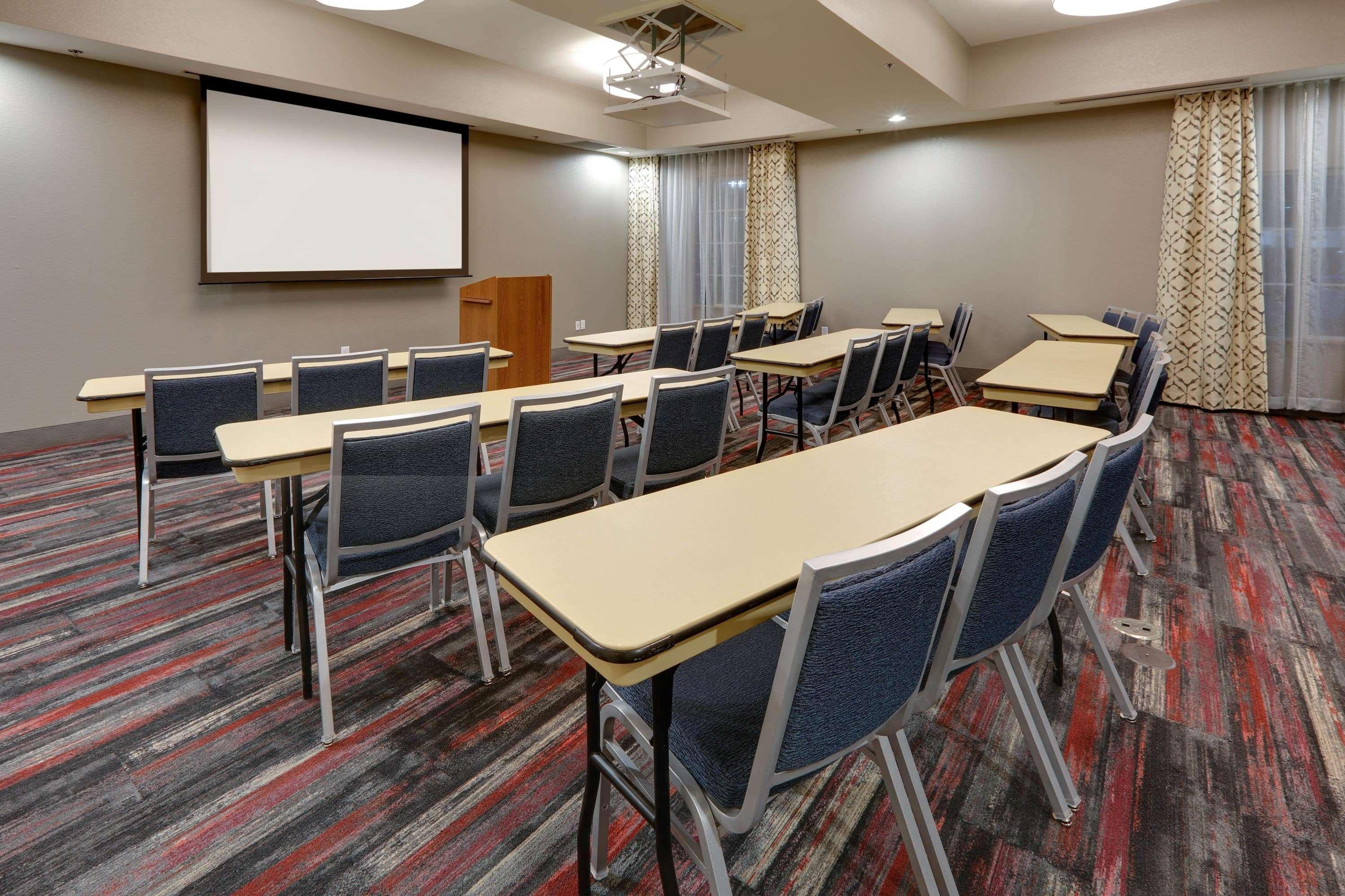 La Quinta By Wyndham Dallas Love Field Bagian luar foto
